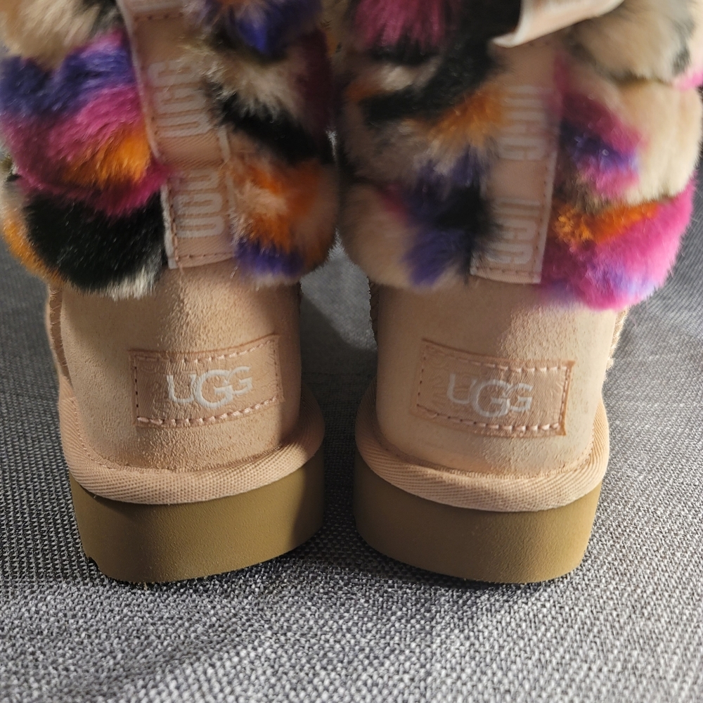 UGG Fluff Mini - Picture 10 of 12
